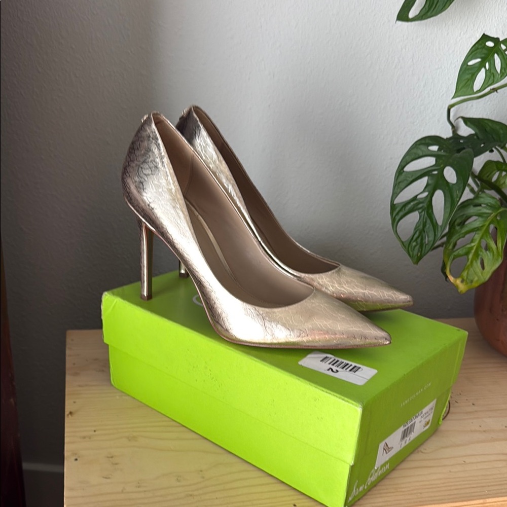 Chic Gold Women's Heels